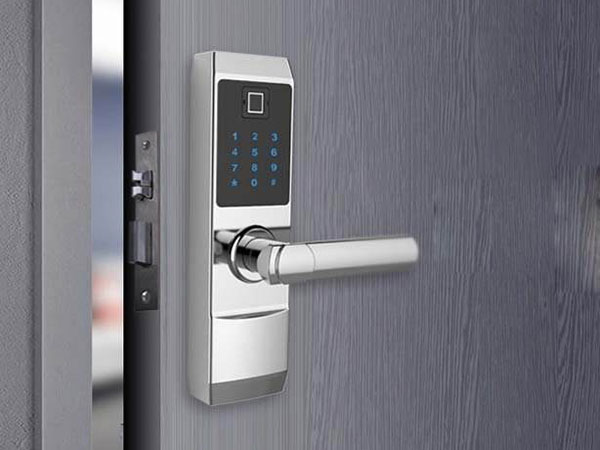 罗定24小时上门开锁公司